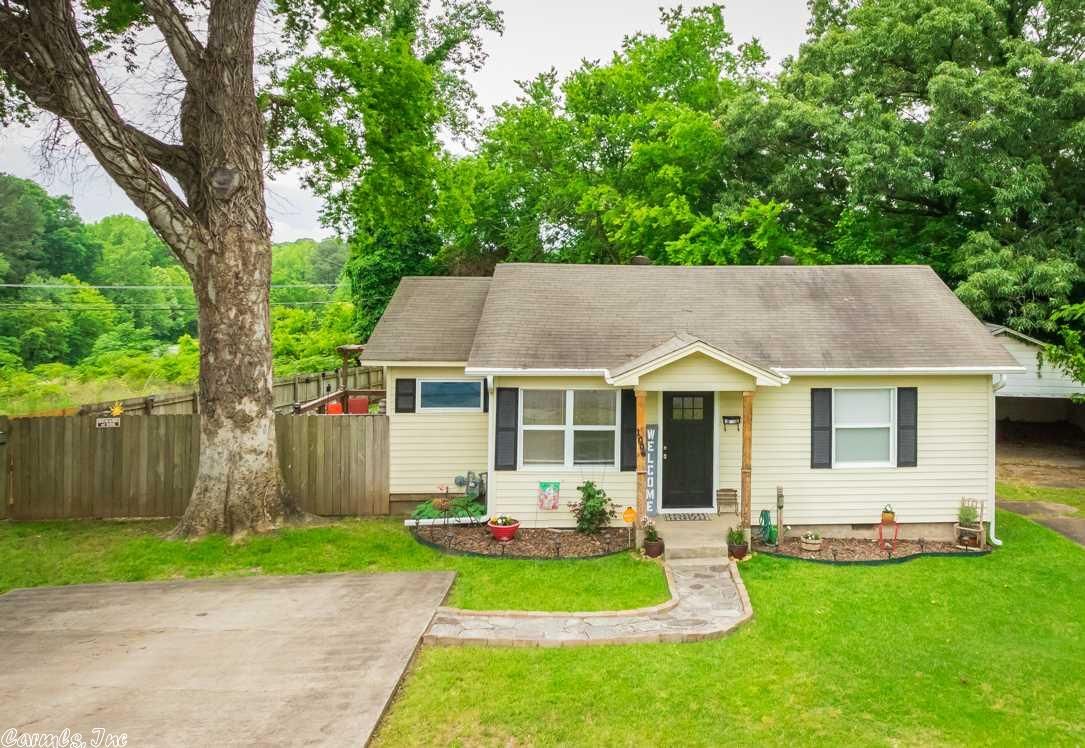 1006 Circle Dr, Benton, AR 72015